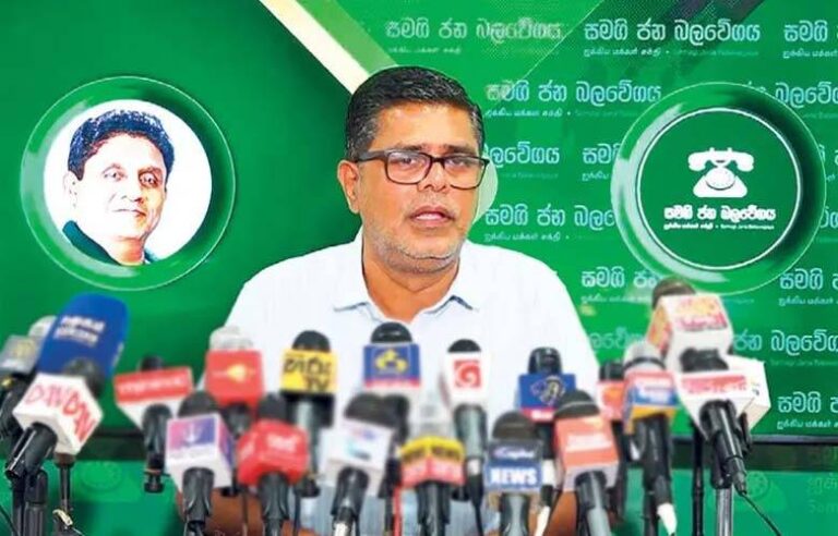 அரச சேவையை அரசியலாக்குவதற்கு ஜனாதிபதி பெரும் முயற்சி