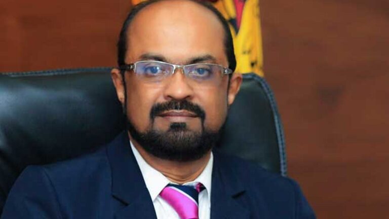 வலுசக்தி அமைச்சர் குமார ஜயகொடி இராஜினாமா