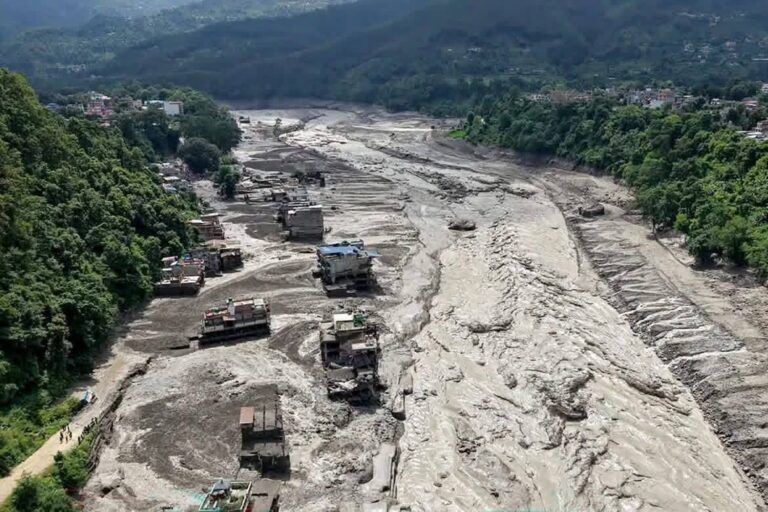 நேபாளத்தில் பயங்கர வெள்ளம் – ராசுவா, நுவாகோட், தாதிங் மாவட்டங்களில் பேரழிவு